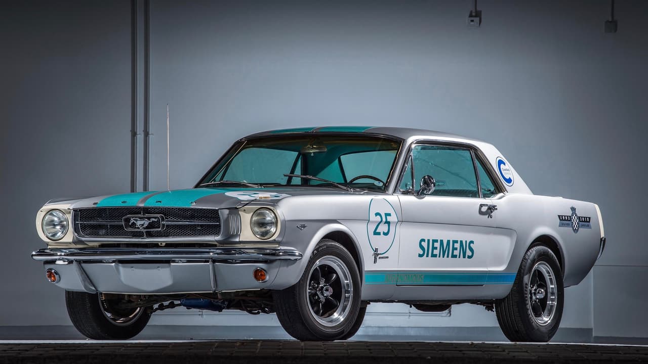 Este
<b> Ford Mustang 1965</b> con tecnología de manejo autónomo participará el jueves 12 de julio en la famosa carrera cuesta arriba del Festival de la Velocidad de Goodwood en Inglaterra.