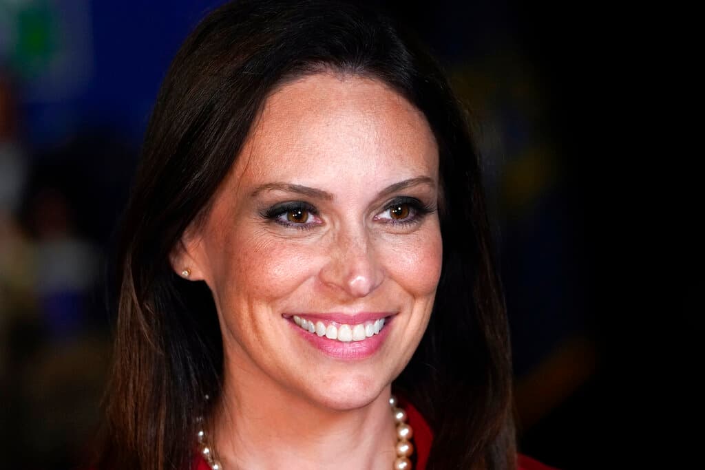 Tudor Dixon, candidata republicana que ganó la nominación para enfrentar en otoño a la gobernadora Gretchen Whitmer.