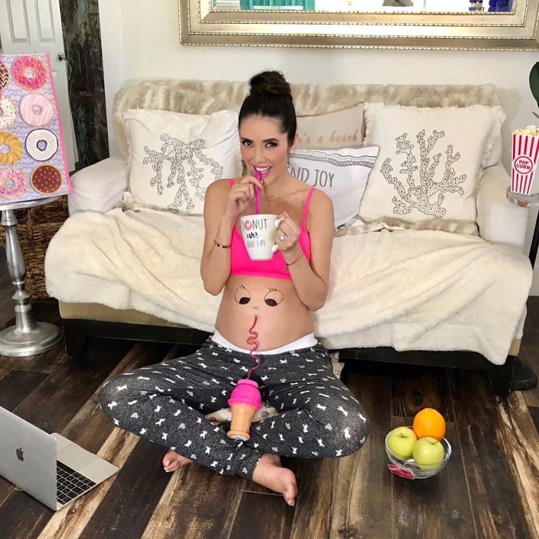 Actualmente se encuentra alejada de la actuación mientras disfruta de su matrimonio con George Seely, de quien está embarazada. Su hija Bella nacerá el próximo mes de octubre.
<br>