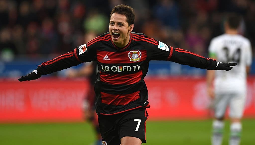 Roger Schmidt: '''Chicharito' no quiere salir de Bayer Leverkusen''