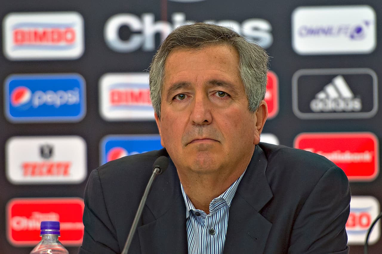 Jorge Vergara: 'Respeto la decisión de Alan Pulido'