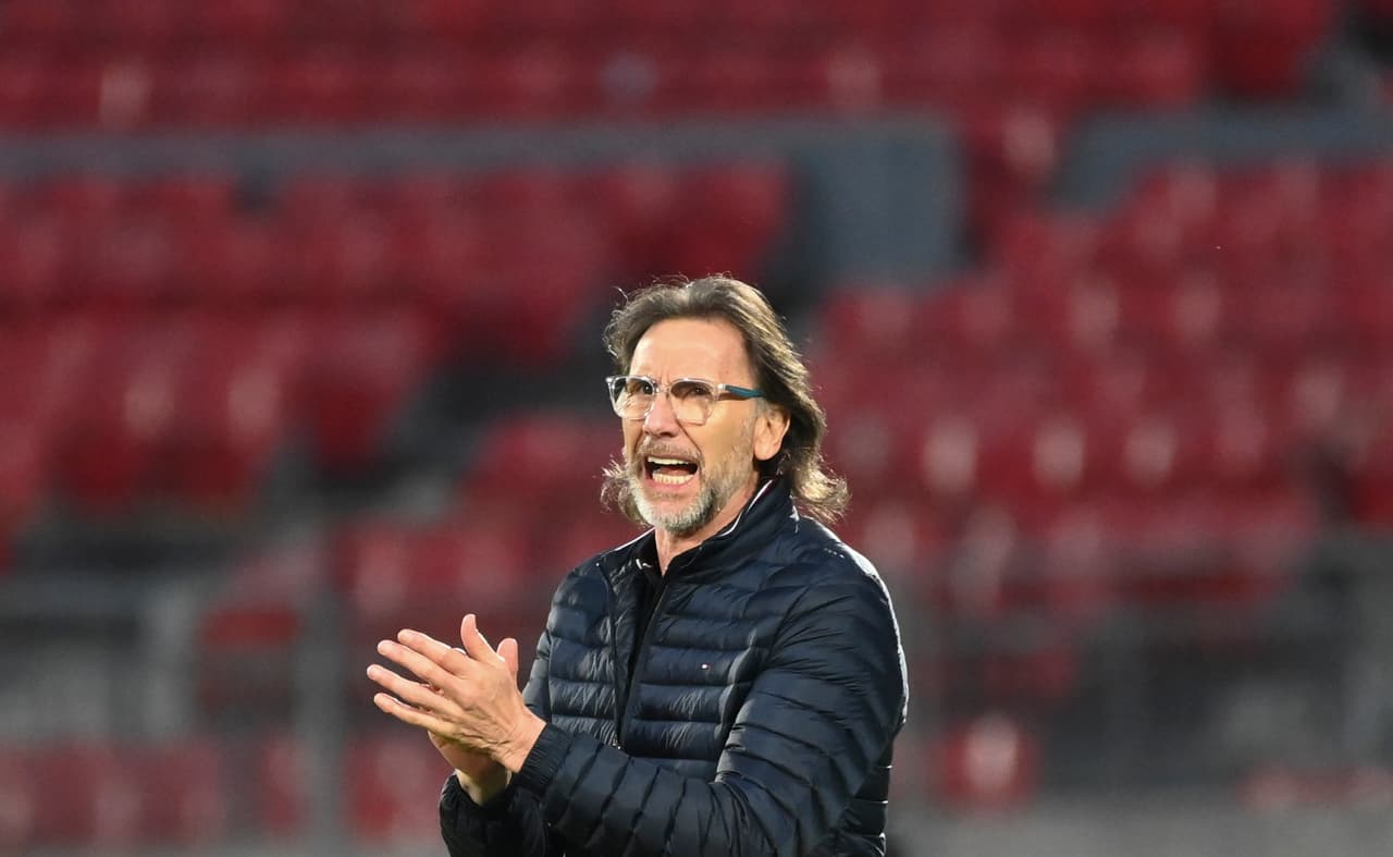 De la mano del ‘Rey Arturo’, Chile derrotó a Perú 2-0 | Con doblete de Vidal, los de Rueda consiguieron su primera victoria en las eliminatorias rumbo al Mundial.