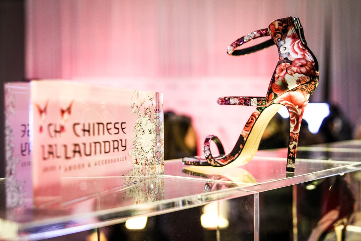 Las radio escuchas de K-LOVE pudieron disfrutar de una fiesta exclusiva y ver los últimos zapatos de temporada gracias a Chinese Laundry.