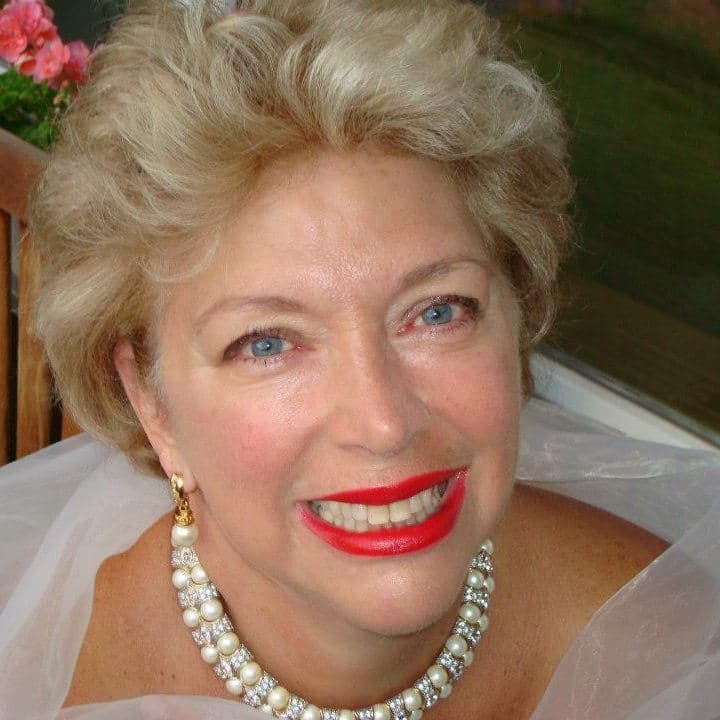 Desde entonces, Concetta se convirtió en el medio a través del cual Talina comenzó a tener contacto con su querida hija.