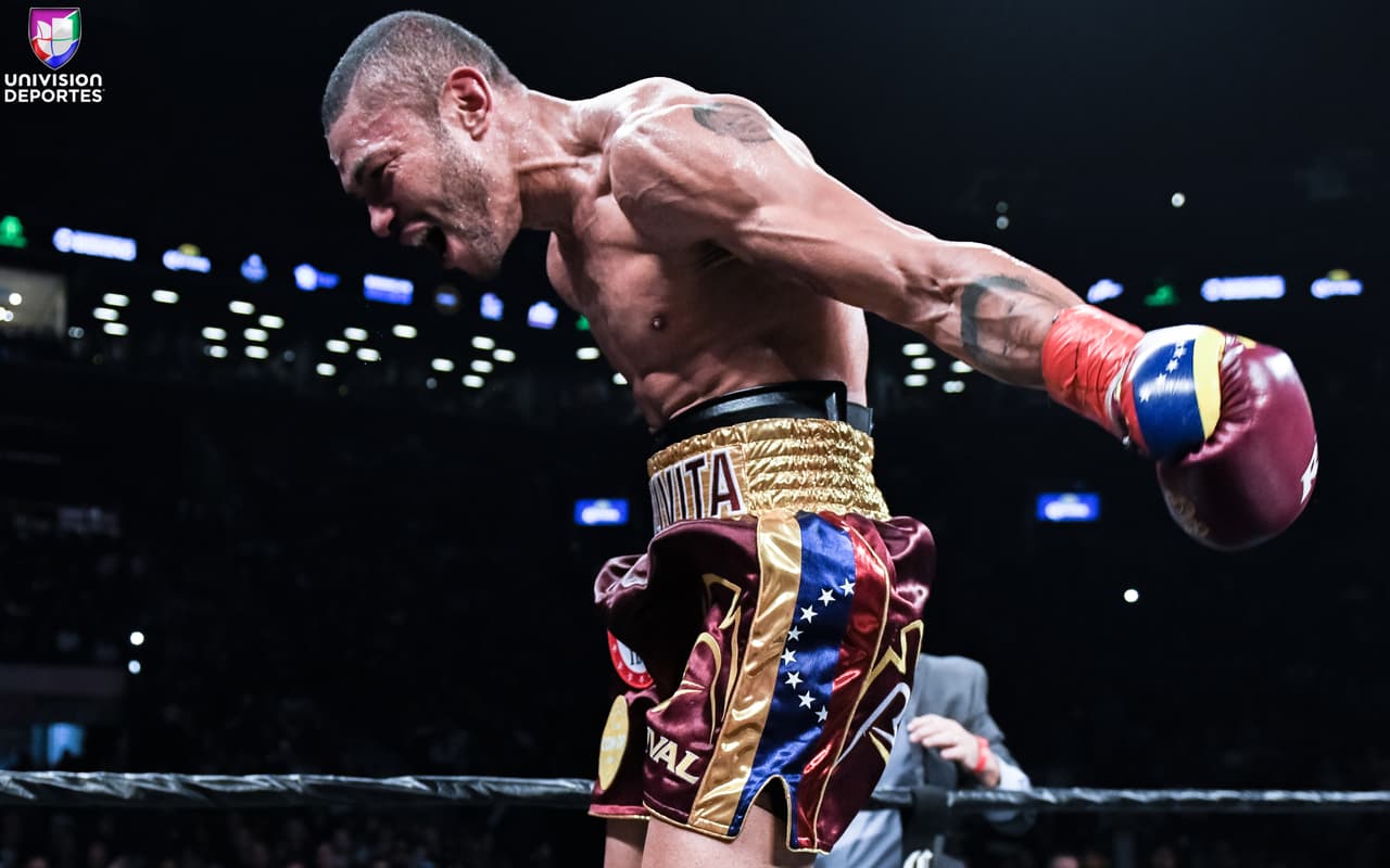 El venezolano José Uzcátegui (27-2, 23 KOs) se llevó la revancha ante Andre Dirrell (26-3, 16 KOs) con un trabajado nocaut en el octavo episodio. 'Bolivita' obtuvo el título interino supermediano de la FIB.