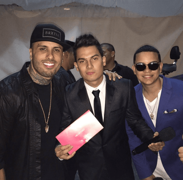 Pipe también es fanático del reggaeton, aquí con sus amigos Nicky Jam y J Álvarez.