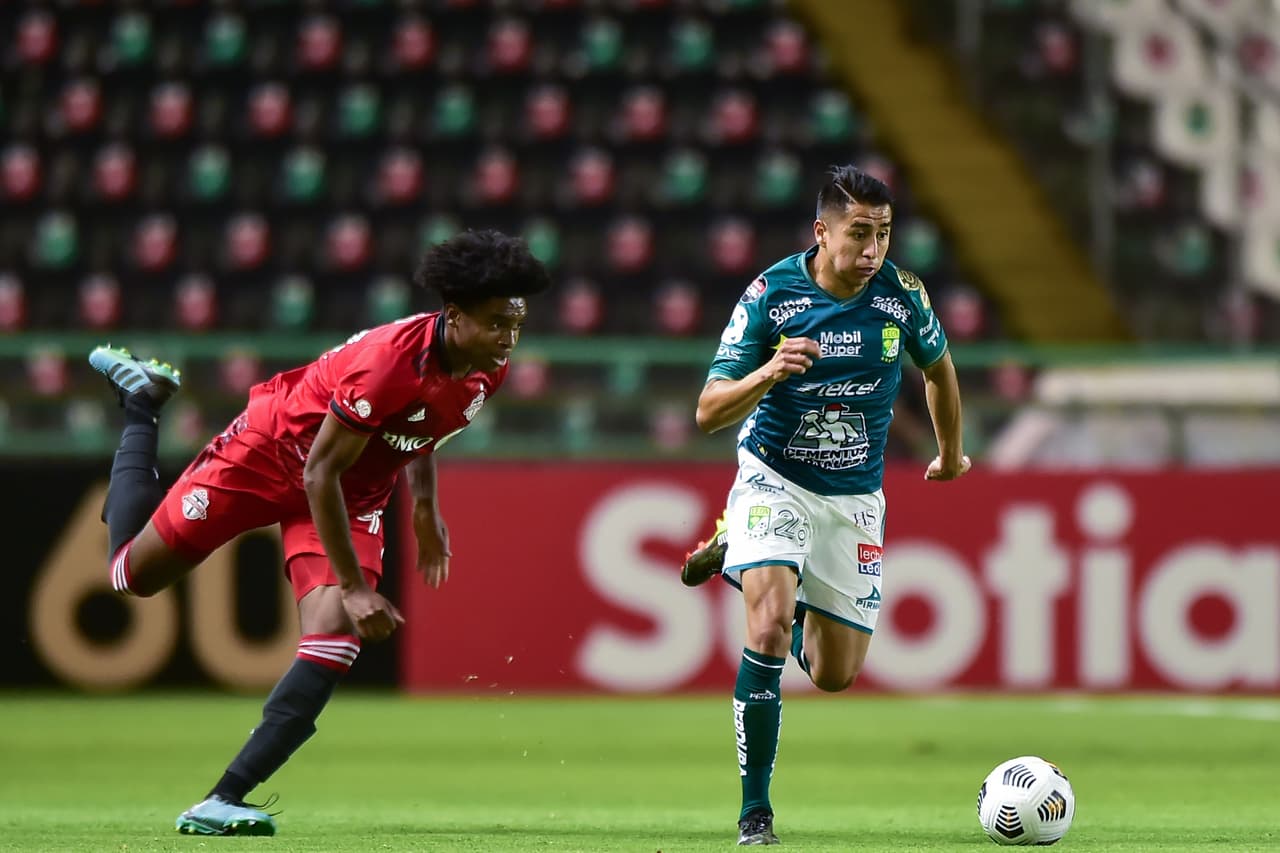 Fernando Navarro adelantó a los locales al minuto 25, pero una falta de concentración hace que Andrés Mosquera empate el encuentro con un lamentable autogol.