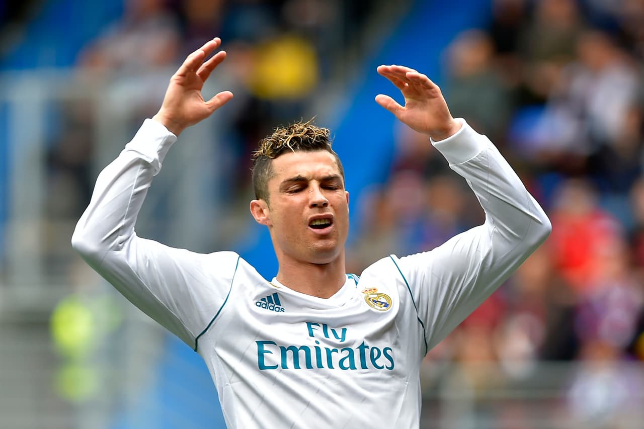 La molestia en el equipo blanco fue evidente, con un fantasma que se pasea muy seguido en la Liga de España, donde han tenido campaña irregular.