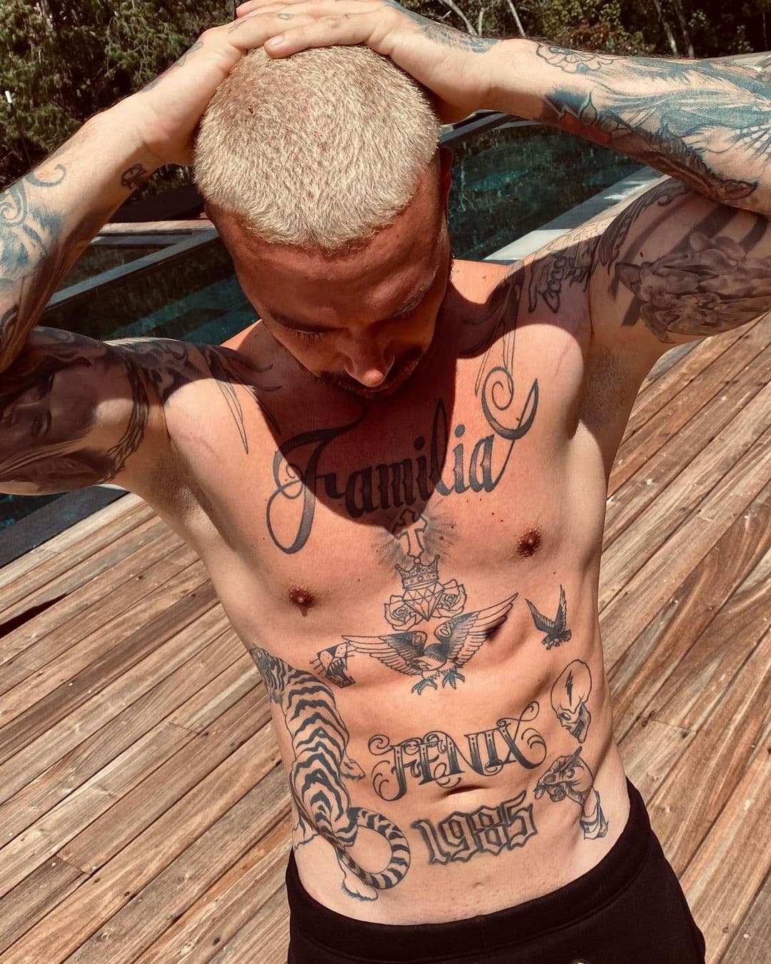 Ahora, con el mundo a sus pies y con éxitos de miles de millones de reproducciones, José Álvaro Osorio Balvin, como es su nombre real, ha logrado marcar su cuerpo.