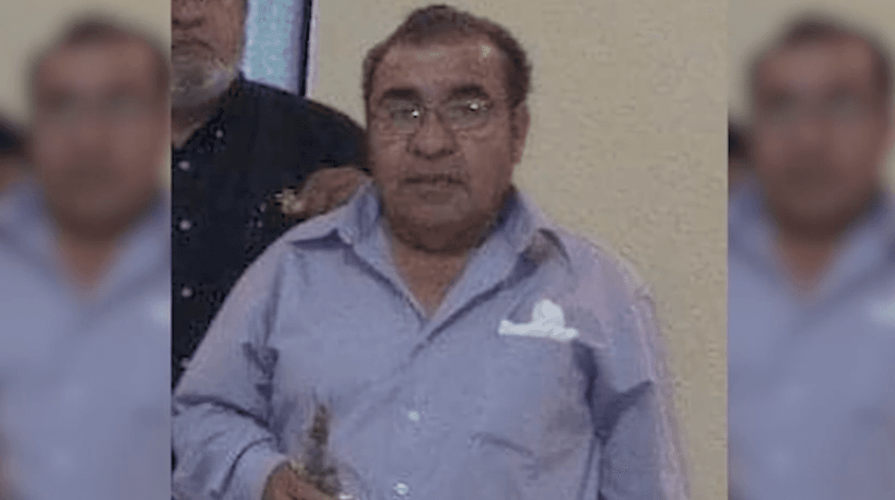 El sargento del
<a href="https://www.mchodessa.com/patients-visitors/echd-police/" target="_blank">Departamento de Policía del Hospital Distrital del condado Ector </a>
<b>Daniel Valenzuela Jr.,</b> de 37 años; su papá, el señor
<b>Daniel Valenzuela</b>, de 69 años; y su abuela
<b>Andrea Uvalle</b>, de 84, fallecieron cuando un adolescente de 17 impactó la camioneta en la que viajaban.
<br>