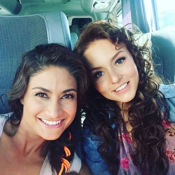 Sachi Tamashiro y Angelique Boyer interpretan a dos amigas en "Tres veces Ana".