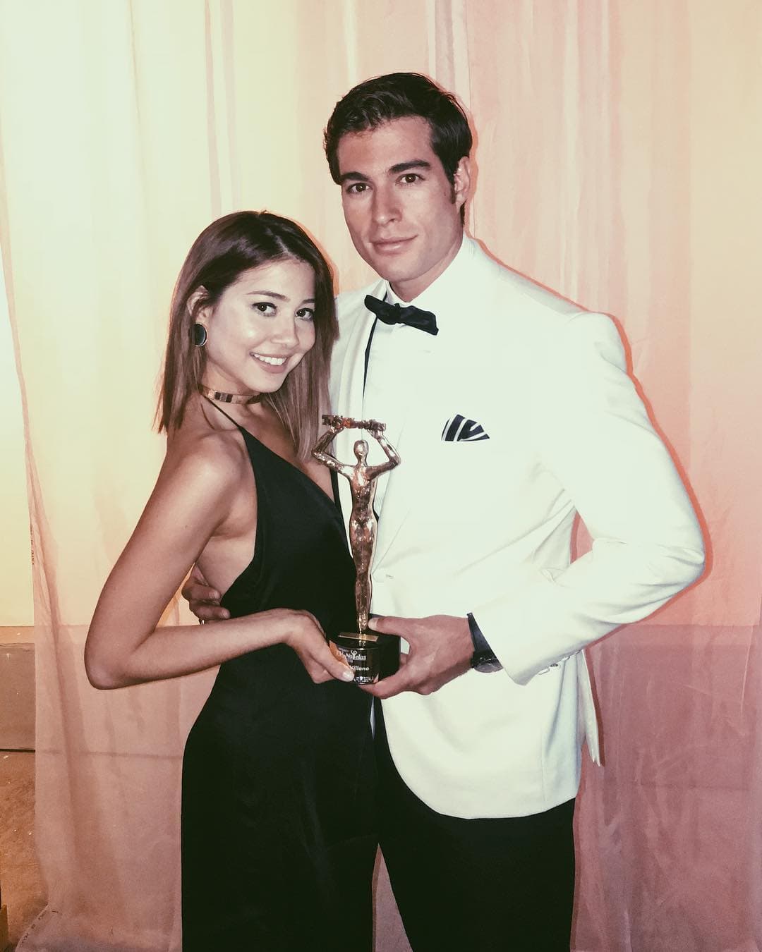 Contrario a lo que sucede con Michelle Renaud, Danilo quiso mantener su relación con Ángela lo más alejada posible de los reflectores, por lo que los detalles de su romance son todo un misterio, incluida su boda, aunque la revista TVNotas asegura que se casaron en mayo de 2015.