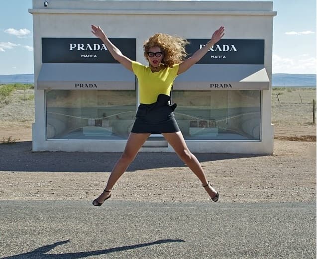 Aunque sólo podrían tratarse de chismes, a nadie le gusta que otra mujer esté rondando a su esposo.