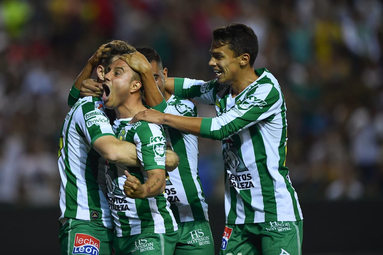 Tras una gran jugada colectiva, Boselli sólo tuvo que empujar el balón con el arquero ya vencido para marcar el tercero de León.