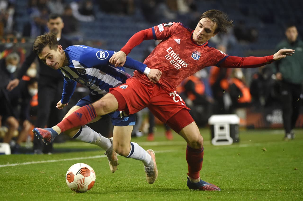 Betis pudo perder por marcador más abultado ante Eintrach Frankfurt; Lainez y Guardado no vieron acción. Lyon derrotó a Porto de visita con gol de Lucas Paquetá