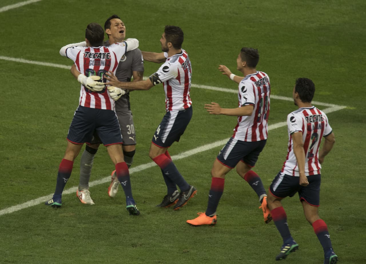 Action photo during the match Guadalajara (MEX) vs Toronto (CAN), corresponding to the Final Round of the Scotiabank CONCACAF Champions League 2018, at the Akron Stadium. Foto de accion durante el partido Guadalajara (MEX) vs Toronto (CAN), Correspondiente a la Final de vuelta de la Liga de Campeones CONCACAF Scotiabank 2018, en el Estadio Akron.