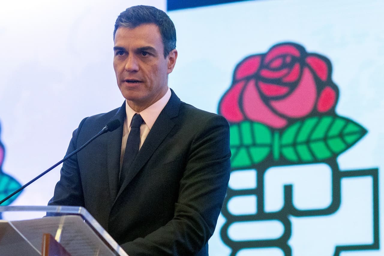 Pedro Sánchez ante las delegaciones de más de un centenar de partidos de la Internacional Socialista en Santo Domingo (República Dominicana).