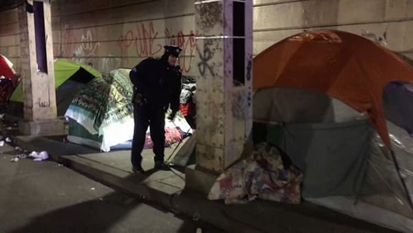 Un informe escrito por Dennis Culhane, de la Escuela de Política y Práctica Social, y David Metzger, de la Facultad de Medicina Perelman, muestra que cerrar dos campamentos condujo a nuevos espacios de tratamiento de adicciones y algunas ubicaciones exitosas en viviendas permanentes o temporales.