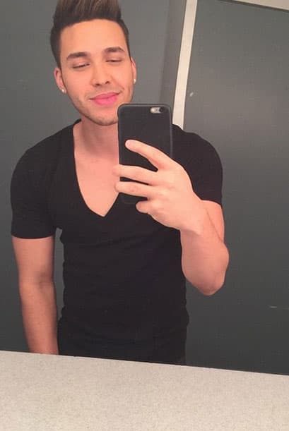 Una sonrisita coqueta siempre le alegra el día a cualquiera.