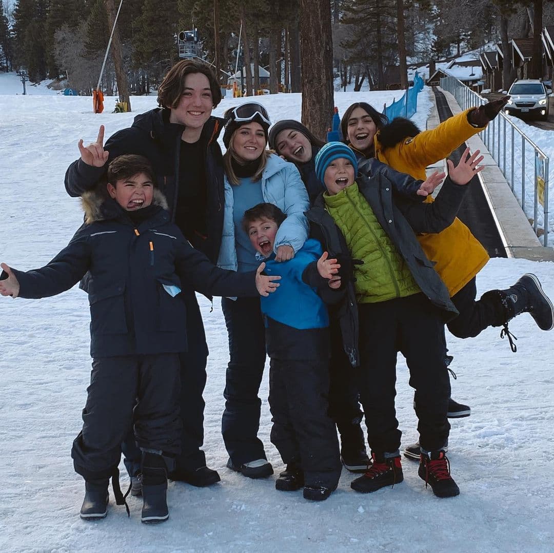 Lupita D'Alessio sabe que sus nietos están creciendo y ya son adolescentes. Considera que varios de ellos heredaron su talento artístico, por lo que cree que pueden dedicarse al mundo del entretenimiento.