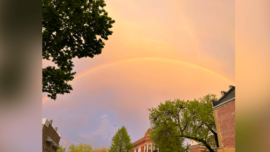 Las temperaturas máximas estuvieron fluctuando entre los 58 a los 63 grados Fahrenheit.