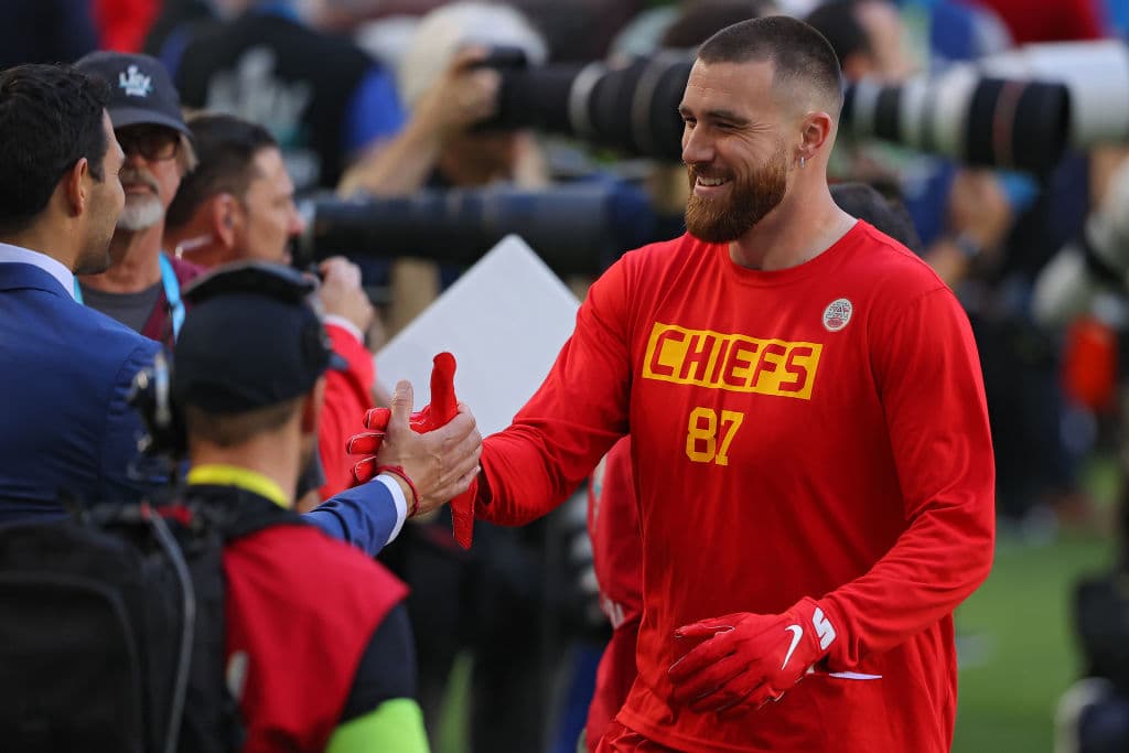 Todo listo para el Super Bowl LIV entre los Kansas City Chiefs y los San Francisco 49ers, los jugadores ya salieron a calentar previo a enfrentarse.