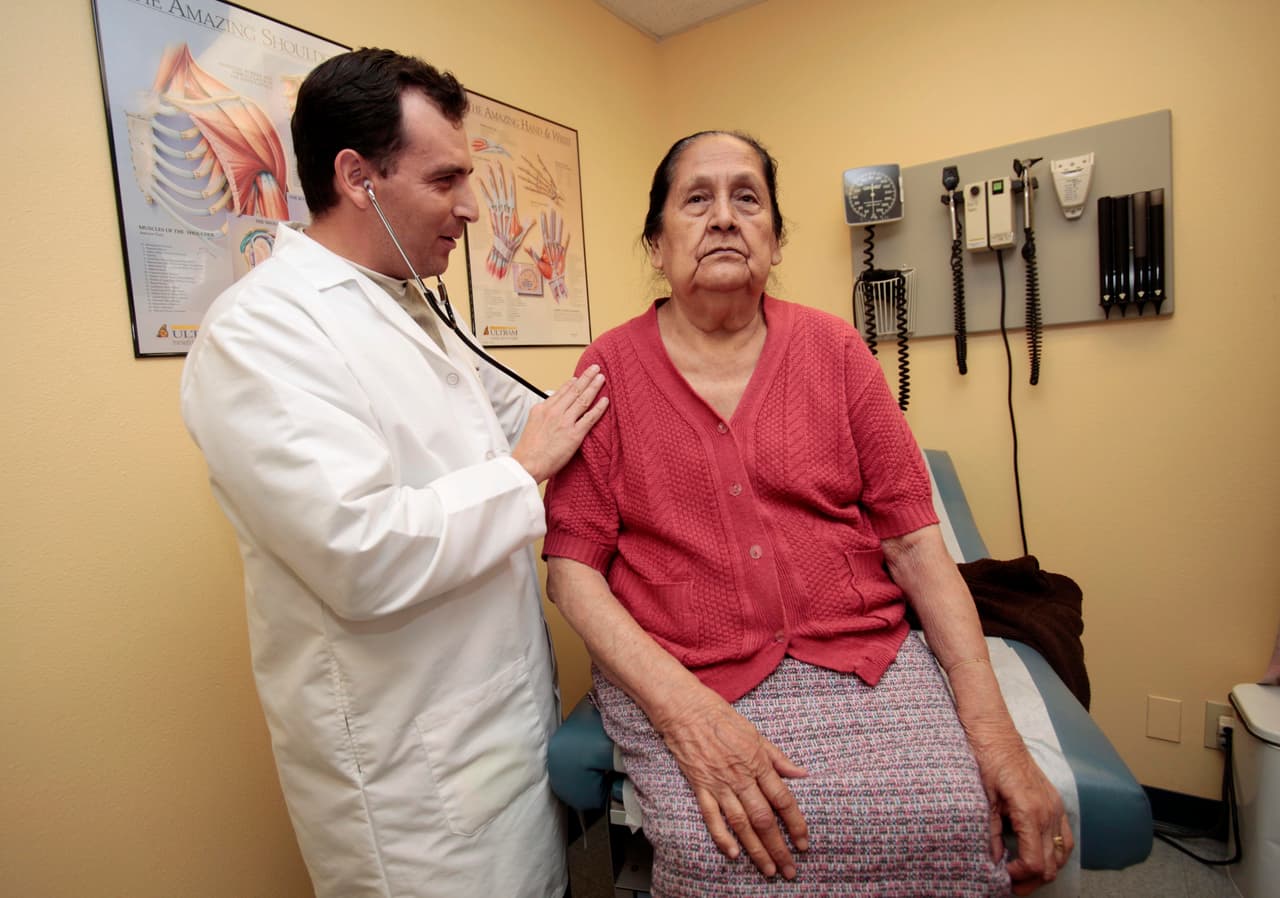 Medicaid para inmigrantes: ¿quiénes sí y quiénes no conservarán la cobertura médica desde el 1 de octubre de 2026?