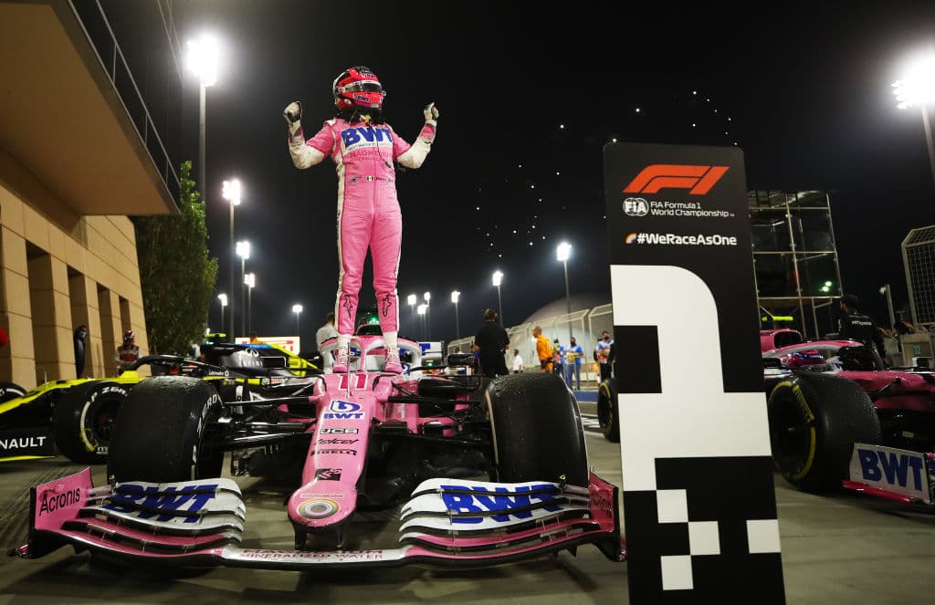 50 años después, un mexicano logró sonar el Himno Nacional Mexicano en la F1. ‘Checo’ también consiguió un segundo lugar en el Gran Premio de Estambul y quedó en cuarto lugar general del Campeonato de Pilotos.