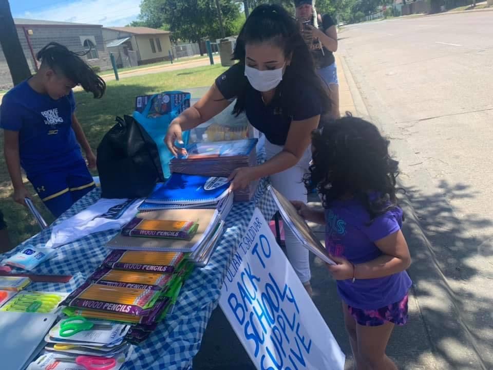 Las mochilas con todos los artículos serán entregados durante la primera semana de clases.