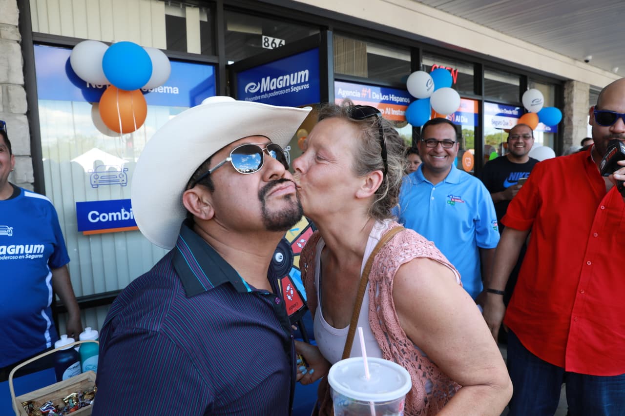 Allí compartieron con sus radioescuchas y fanáticos, y también recibieron el cariño de ellos.