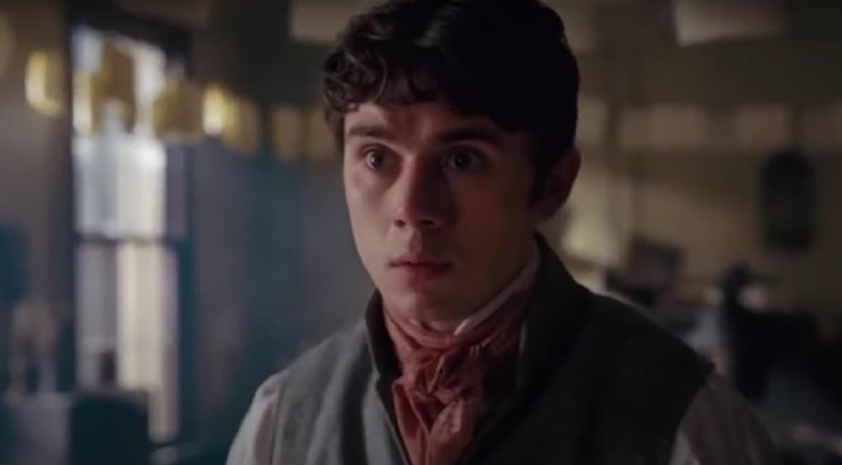 Calm Lynch como Theo Sharpe