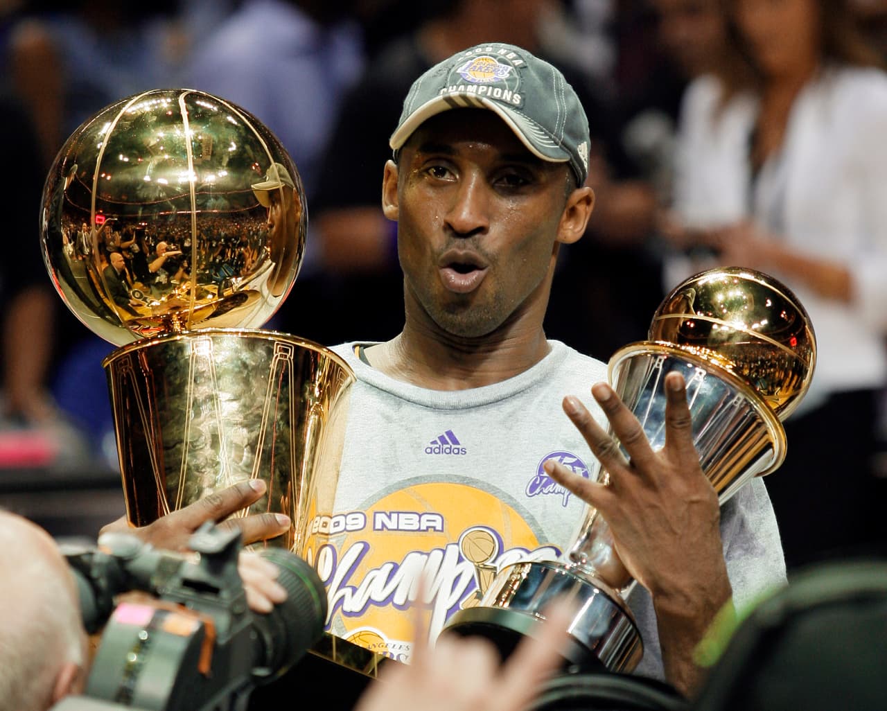 Kobe Bryant (41 años) – La leyenda de los Lakers conmocionó al mundo en 2020 al sufrir un trágico accidente de helicóptero en el que perdería la vida junto a su hija Gianna Bryant.
<br>