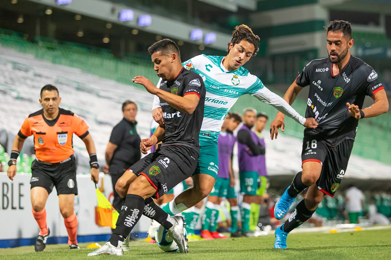 Con autogol de Enrique palos, gol de Santiago Muñoz y gol de Matheus Dória, Santos vence a Bravos 3-2. Los Guerreros se adueñaron de la tercer plaza del torneo y desplazaron al Toluca. Bravos sigue en el fondo de la tabla, aunque todavía tiene un partido pendiente.