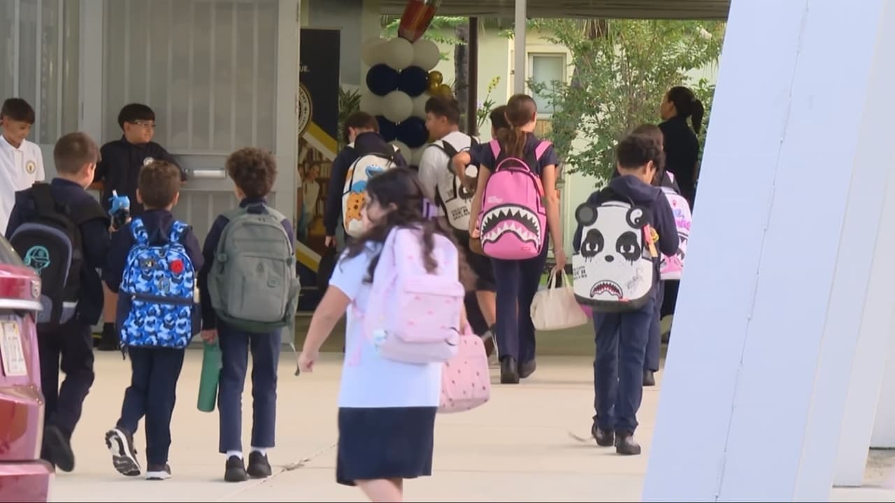 Preocupación entre padres por posible cierre de escuelas en Miami-Dade