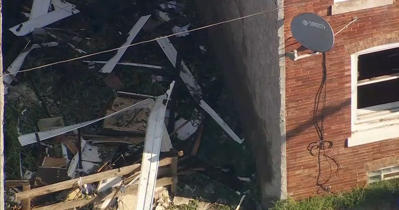 Vecinos de 10 viviendas aledañas fueron evacuados y dirigidos a un refugio cercano.
<br>
<br>El grupo de trabajo de la Agencia de Alcohol, Tabaco, Armas de Fuego y Explosivos (ATF) continuará revisando la escena este lunes.