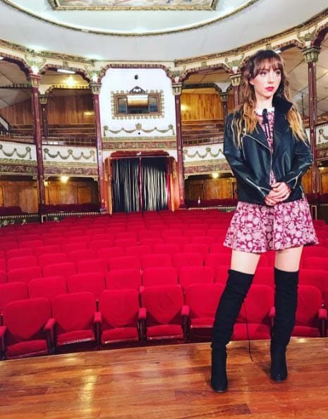 Las botas arriba de la rodilla son un must para el otoño e invierno.