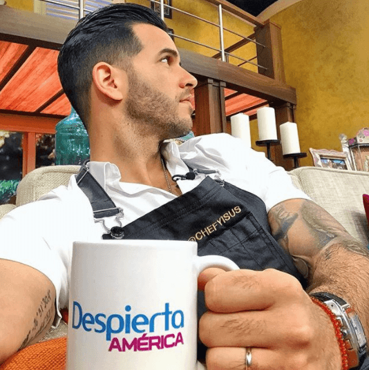 Aunque madrugar no es nada fácil, a Yisus le encanta ser parte de la locura de nuestro show.