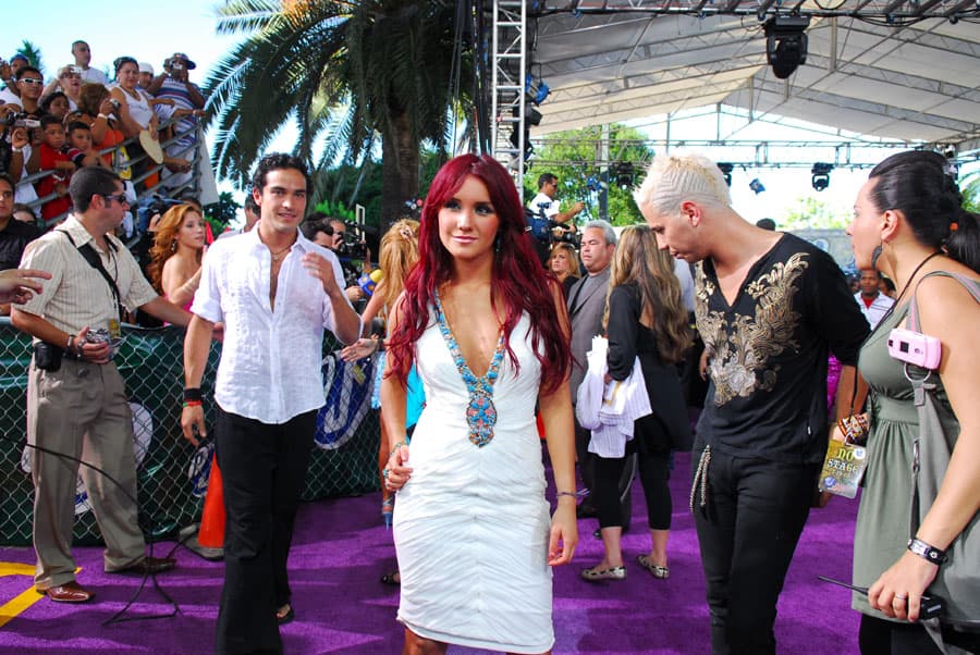 Realizaron giras por la gran mayoría de países del mundo.