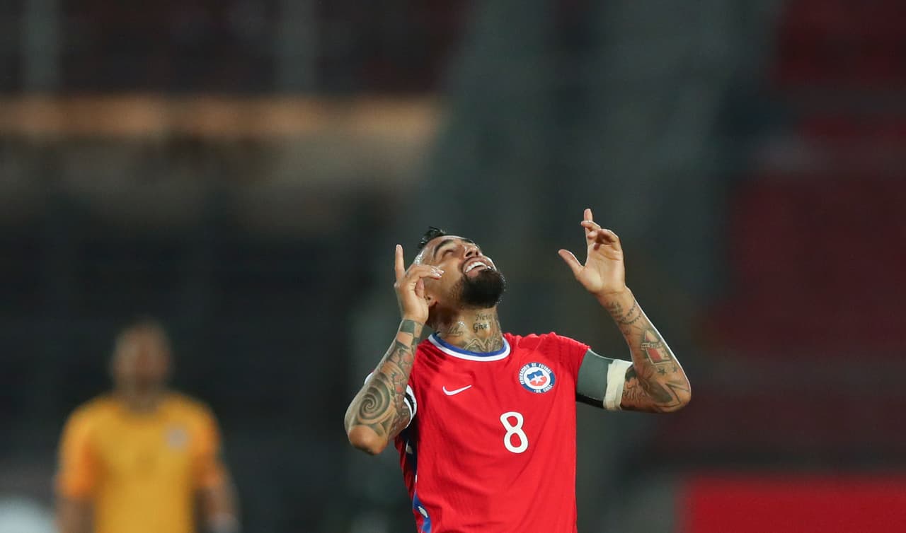 De la mano del ‘Rey Arturo’, Chile derrotó a Perú 2-0 | Con doblete de Vidal, los de Rueda consiguieron su primera victoria en las eliminatorias rumbo al Mundial.