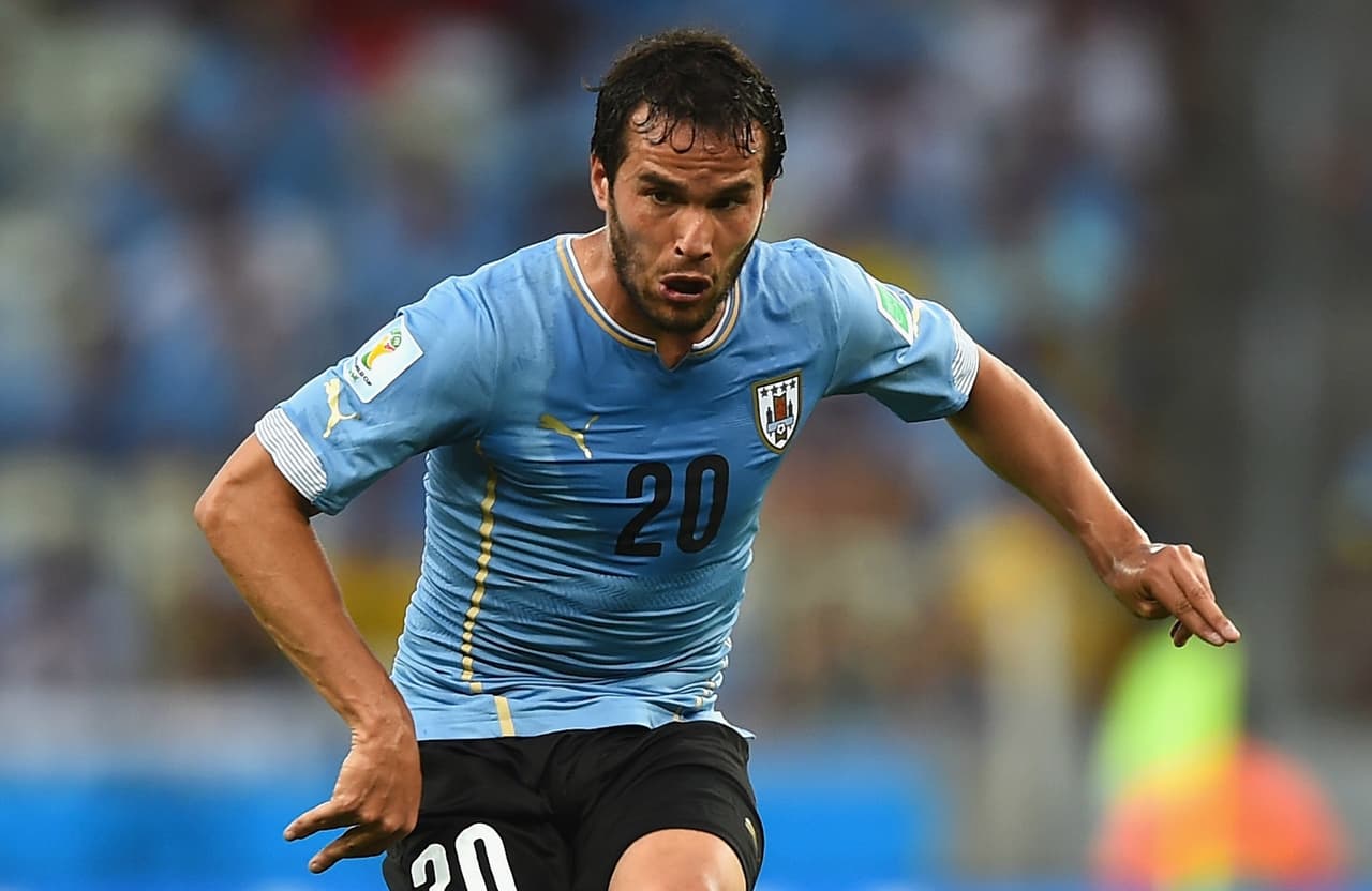 Uruguayo Álvaro González ya reportó con Atlas