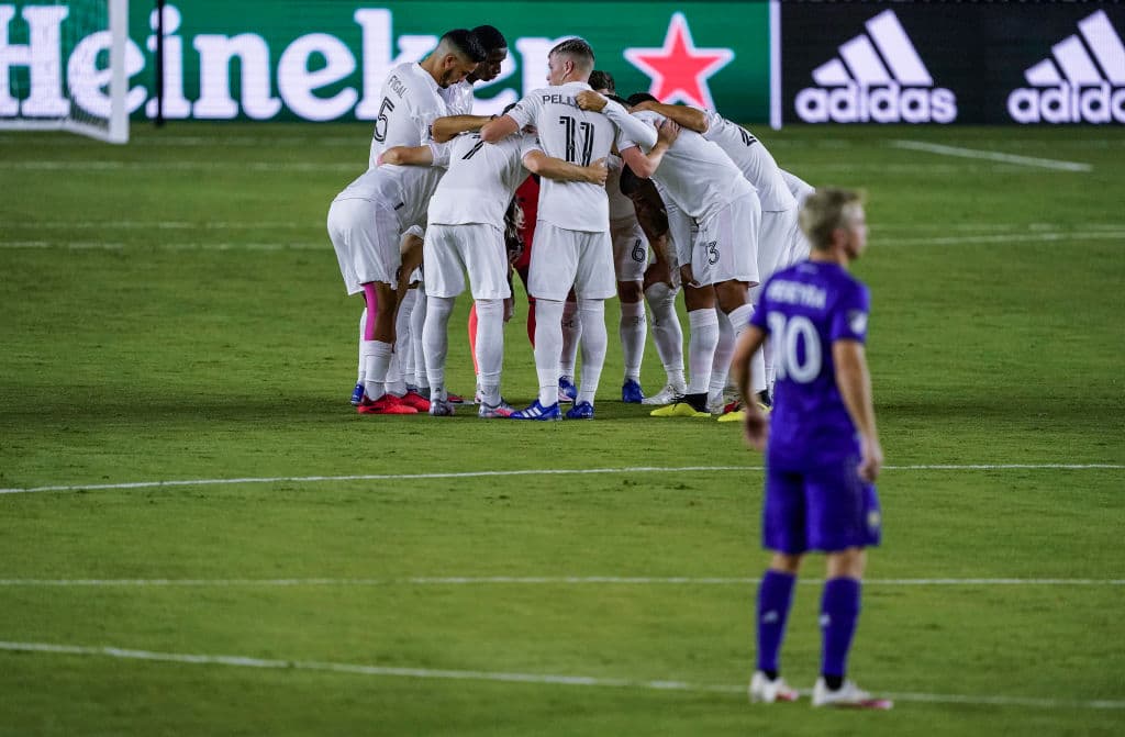 Julián Carranza (12’) abrió el marcador, Dike (18’) empató y Carranza (23’) marcó su doblete doblete para recuperar la ventaja. Pizarro (48’) marcó el tercero y Nani (80’) acercaba a los de Orlando.