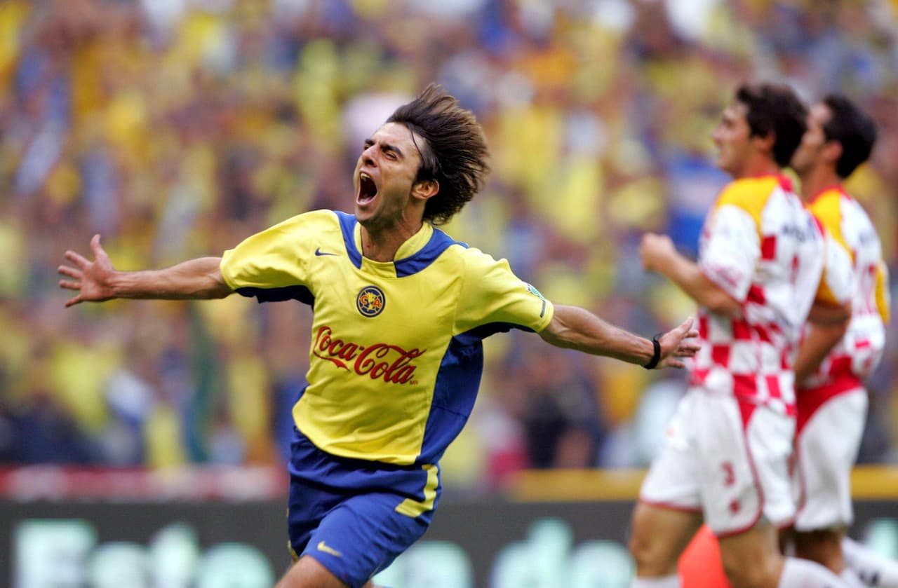 El argentino
<b>Claudio ‘Piojo’ López</b> militó en el América durante dos años y medio (2004-2007) tras brillar en Europa con el Valencia y la Lazio.