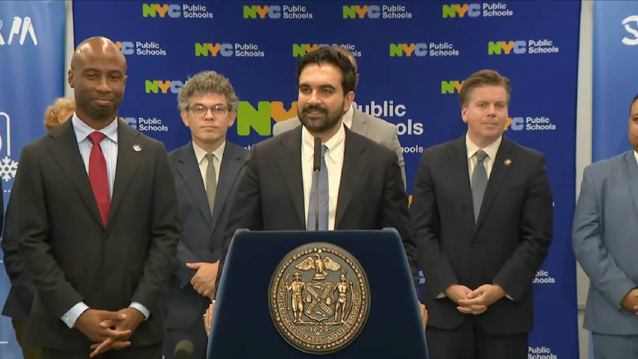 Nueva York prohíbe el uso de inteligencia artificial en escuelas públicas y fija límites de pantalla