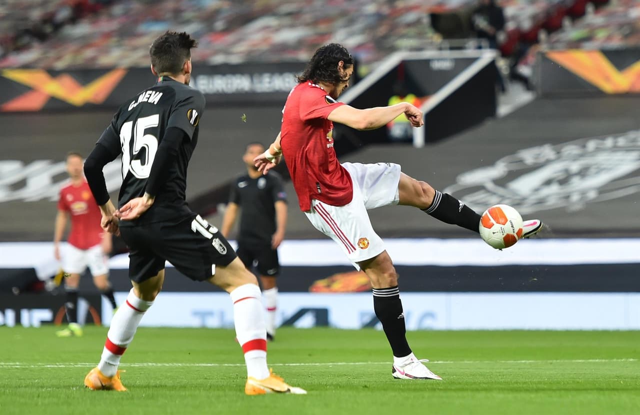 Manchester United derrota a Granada durante el partido de regreso en los Cuartos de Final de la UEFA Europa League, sumando un global de 4-0 y pisando fuerte para la Semifinal que se jugará el jueves 29 de abril. Los goles de este partido fueron a cargo de Edinson Cavani (6') y Jesús Vallejo (90').