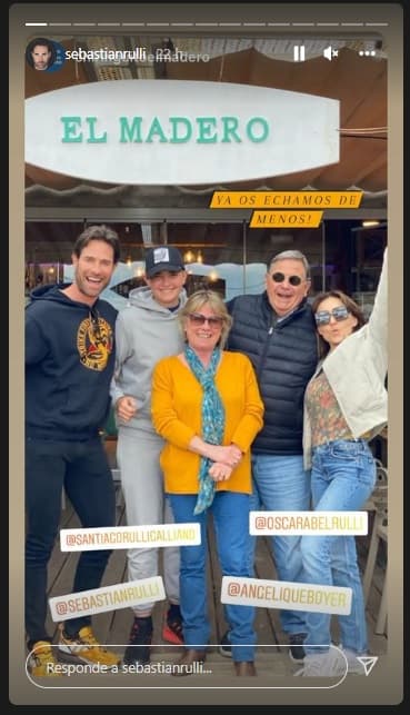 Los actores están disfrutando su relación y de su actual viaje, en el que convivieron con la familia Rulli en España.
<br>