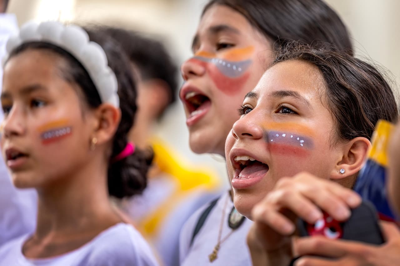 José Amalio Graterol, otro dirigente de Vente Venezuela en Estados Unidos, destacó la importancia de no rendirse. "Hasta el final no es un eslogan, es un sentimiento nacional. Robarse la voluntad popular tiene consecuencias", afirmó, subrayando la necesidad de una lucha continua.
<br>