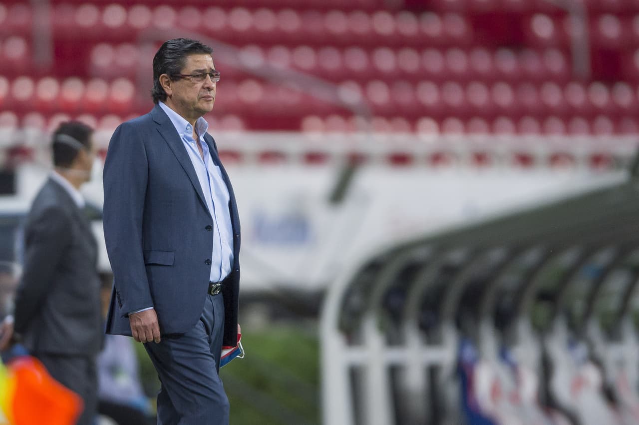 'Flaco' Tena anhela que José Juan Macías se quede en Chivas