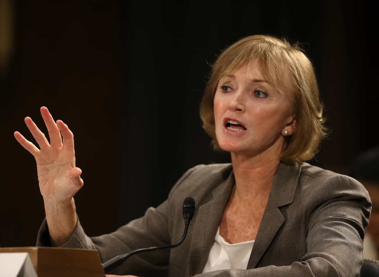 Marilyn Tavenner, que sirvió en el gabinete de Kaine como secretaria de salud del estado, fue la encargada de dirigir los Centros para Servicios de Medicare y Medicaid.