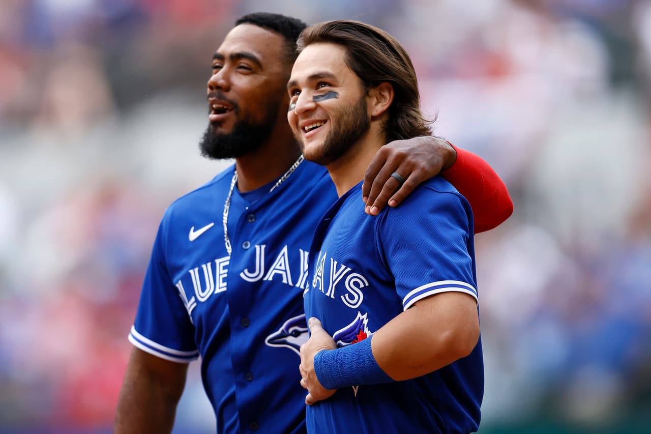 Los 37,238 asistentes llenaron el estadio Globe Life Field para presenciar el Blue Jays vs. Rangers Texas en tiempos de coronavirus.