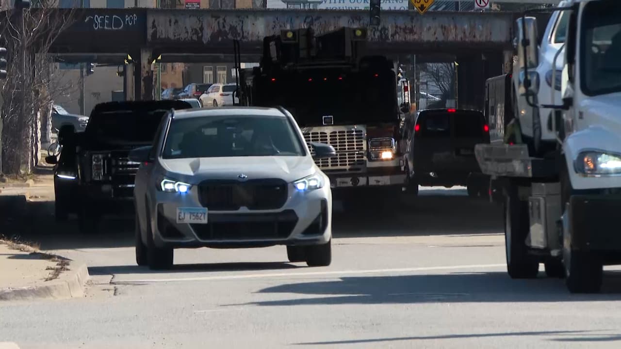 Las siguientes ciudades registraron estos costos promedio de combustible:
<br>
<br>🚘
<b>Chicago:</b> $3.79
<br>
<br>🚘
<b>Champaña:</b> $3.45
<br>
<br>🚘
<b>Bloomington:</b> $3.43
<br>
<br>🚘
<b>Peoria:</b> $3.40
<br>
<br>🚘
<b>Rockford:</b> $3.38
<br>
<br>🚘
<b>Springfield:</b> $3.37
<br>